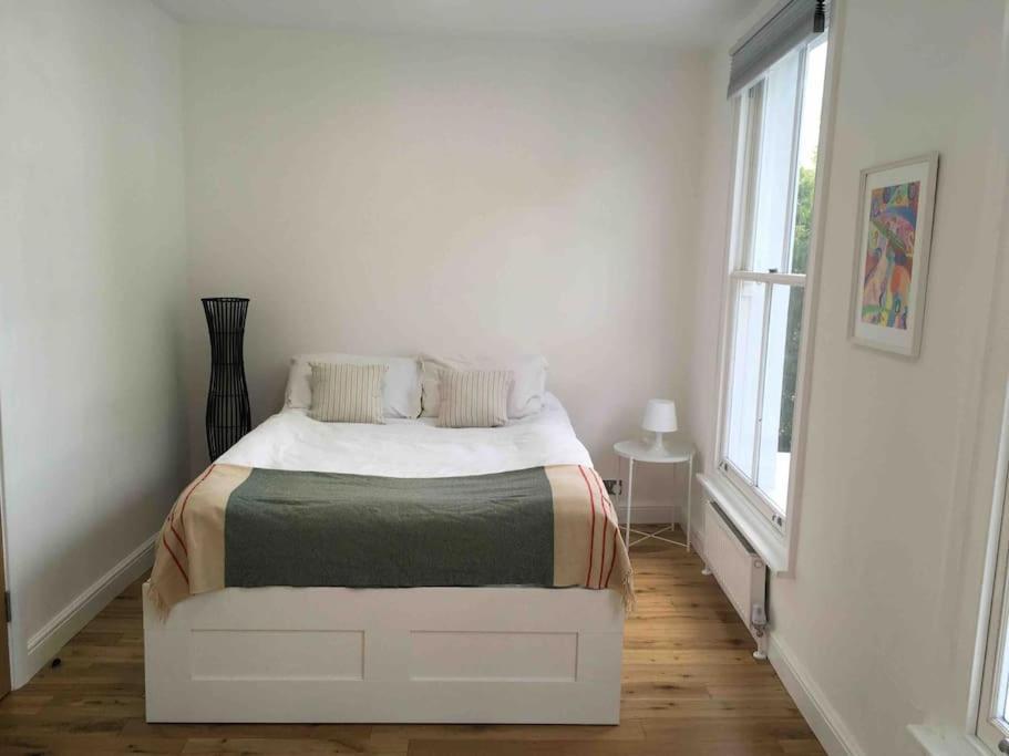 Newly Refurbished 2-Bedroom Flat In Notting Hill لندن المظهر الخارجي الصورة