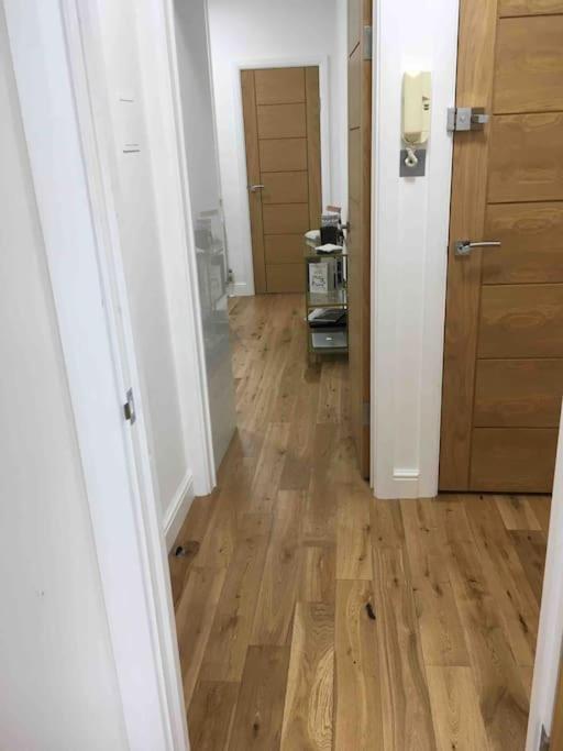 Newly Refurbished 2-Bedroom Flat In Notting Hill لندن المظهر الخارجي الصورة